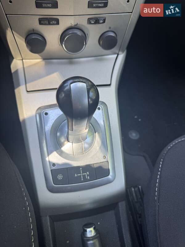 Хэтчбек Opel Astra 2007 в Житомире