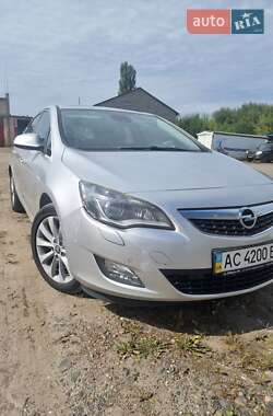 Хэтчбек Opel Astra 2011 в Луцке