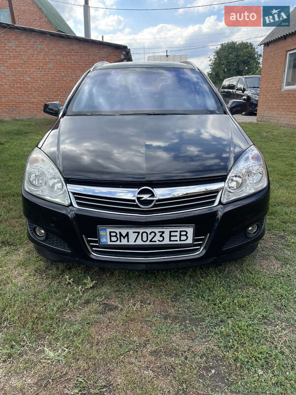 Универсал Opel Astra 2008 в Ахтырке