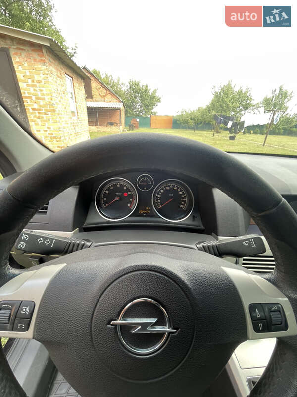 Универсал Opel Astra 2008 в Ахтырке