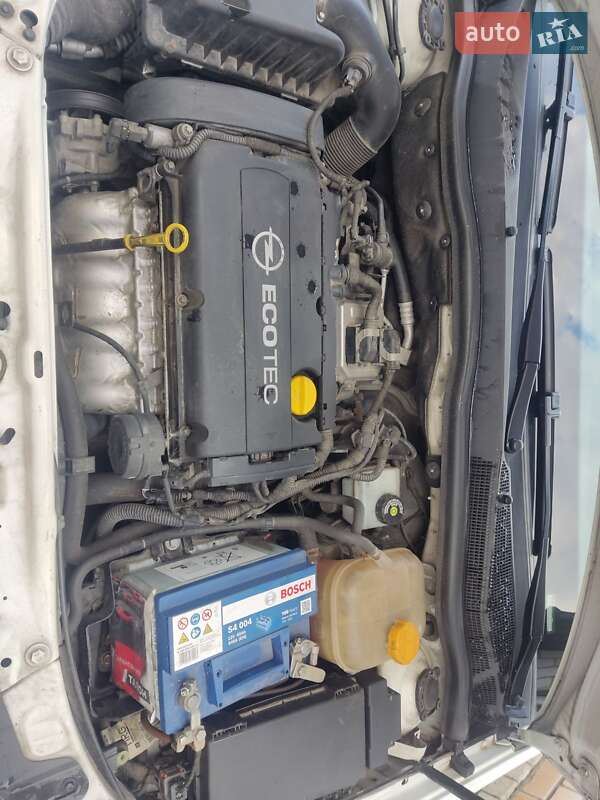 Хэтчбек Opel Astra 2013 в Харькове