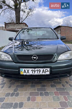 Седан Opel Astra 2000 в 