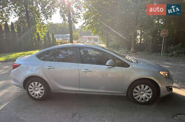 Седан Opel Astra 2016 в 