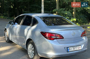 Седан Opel Astra 2016 в 