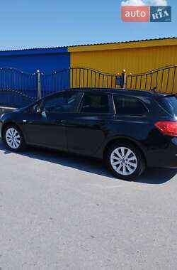 Универсал Opel Astra 2014 в 
