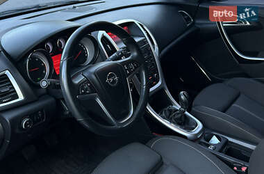 Универсал Opel Astra 2010 в 