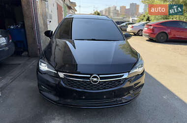 Универсал Opel Astra 2017 в 