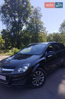 Универсал Opel Astra 2011 в Одессе