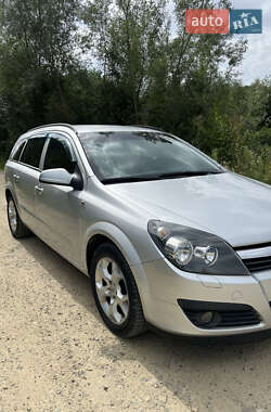 Универсал Opel Astra 2006 в 