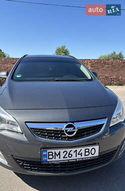 Универсал Opel Astra 2011 в 