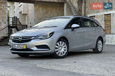Универсал Opel Astra 2019 в 