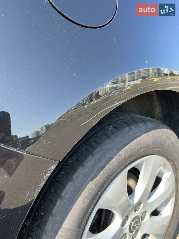 Седан Opel Astra 2019 в Киеве