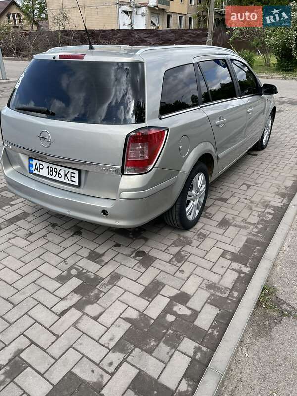 Универсал Opel Astra 2008 в Запорожье