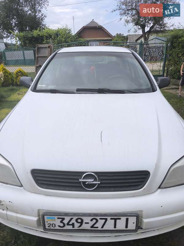 Седан Opel Astra 2000 в Львове