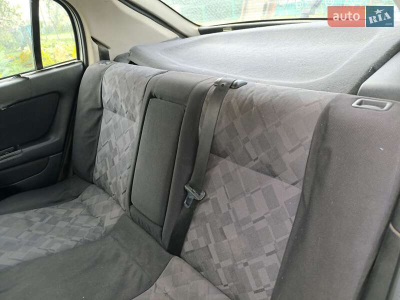 Седан Opel Astra 2000 в Львове