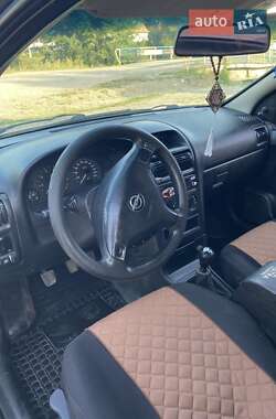 Седан Opel Astra 2000 в 