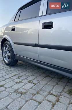 Седан Opel Astra 2000 в 