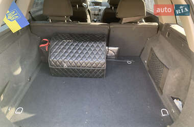 Универсал Opel Astra 2010 в 