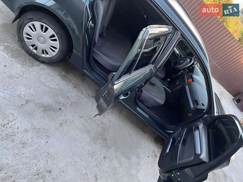 Универсал Opel Astra 2004 в Хмельницком