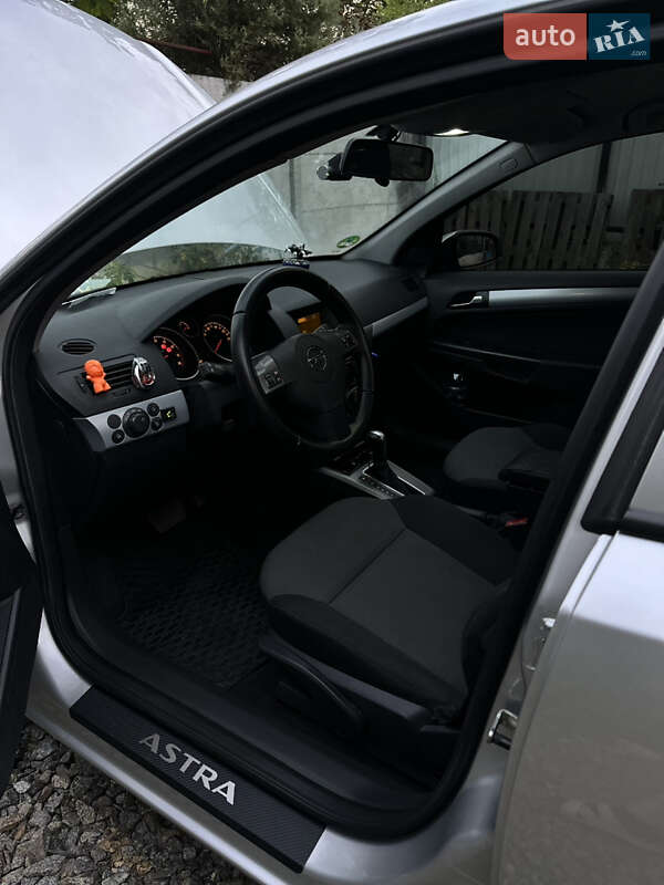 Хэтчбек Opel Astra 2005 в Львове фото 8 Хэтчбек Opel Astra 2005 в Львове
