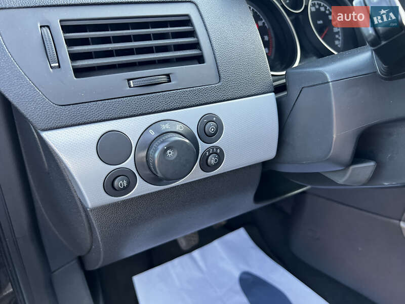 Універсал Opel Astra 2005 в Вінниці