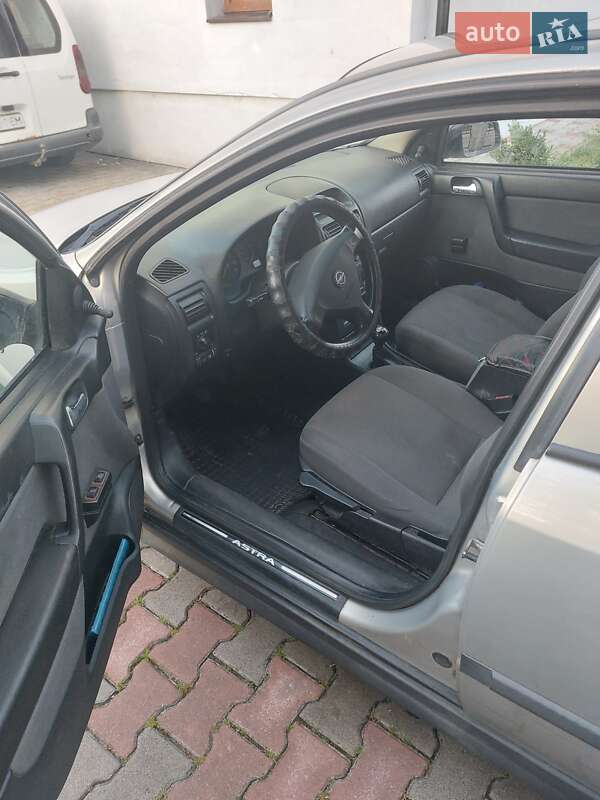 Седан Opel Astra 2006 в Жовкві фото 15 Седан Opel Astra 2006 в Жовкві