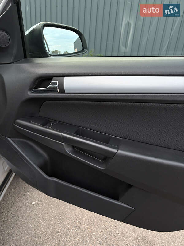 Хетчбек Opel Astra 2006 в Полтаві фото 25 Хетчбек Opel Astra 2006 в Полтаві