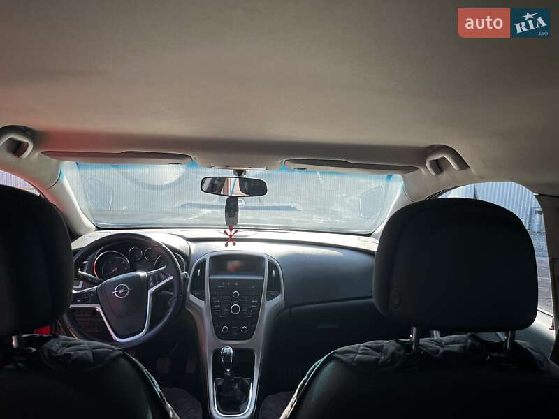 Универсал Opel Astra 2011 в Коломые