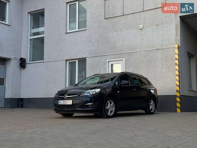 Универсал Opel Astra 2015 в Луцке