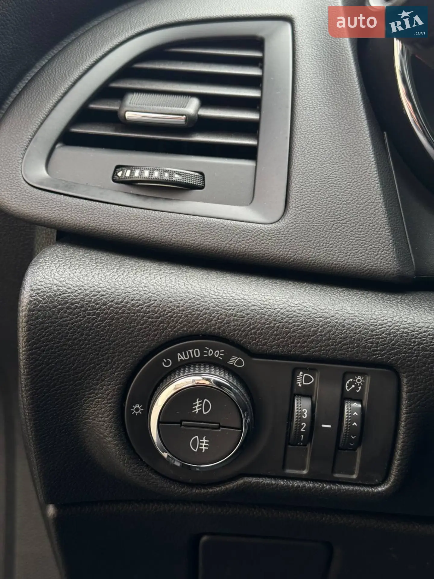 2015 Opel Astra - мініатюра 9