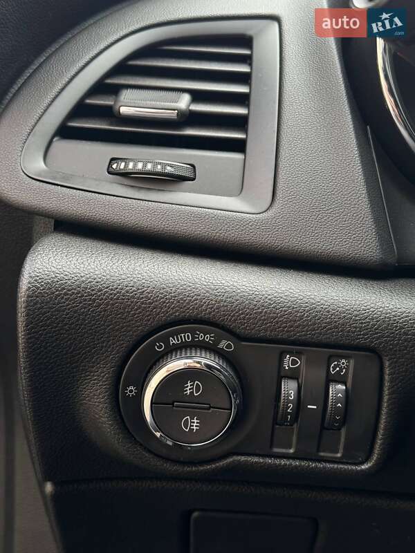 Универсал Opel Astra 2015 в Луцке