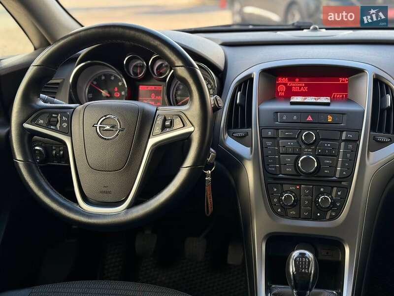 Универсал Opel Astra 2015 в Луцке