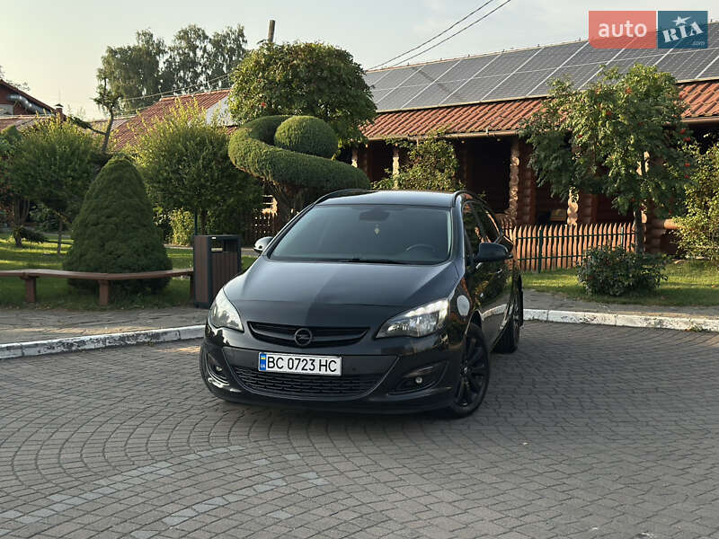 Opel Astra 2014