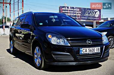 Универсал Opel Astra 2006 в 