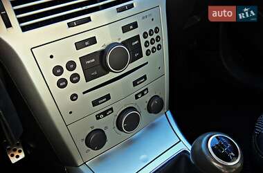 Универсал Opel Astra 2006 в 