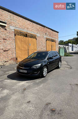 Универсал Opel Astra 2012 в 
