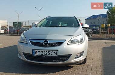 Opel Astra 2011