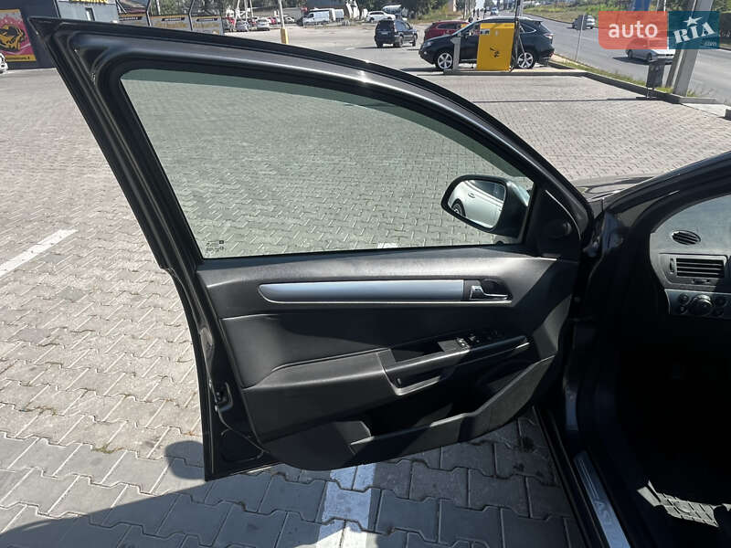 Универсал Opel Astra 2010 в Каменец-Подольском