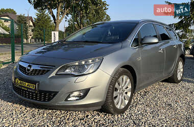 Универсал Opel Astra 2011 в 