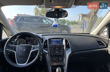 Универсал Opel Astra 2011 в 