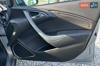 Универсал Opel Astra 2011 в 