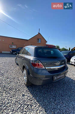 Хетчбек Opel Astra 2009 в 