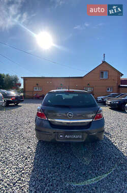 Хетчбек Opel Astra 2009 в 