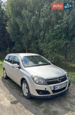 Универсал Opel Astra 2010 в 