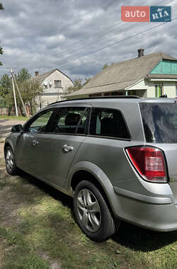 Универсал Opel Astra 2010 в 