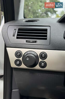 Универсал Opel Astra 2010 в 
