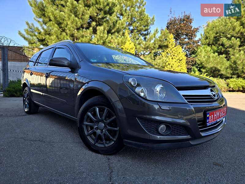 Opel Astra 2010