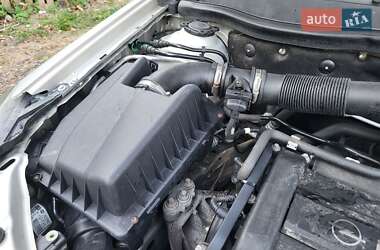 Универсал Opel Astra 2010 в 