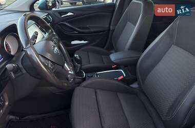 Универсал Opel Astra 2017 в 