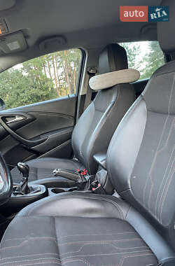 Универсал Opel Astra 2012 в 